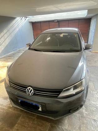 VOLKSWAGEN JETTA 2.0 COMFORTLINE FLEX 4P TIPTRONIC VOLKSWAGEN JETTA 2.0 COMFORTLINE FLEX 4P TIPTRONIC